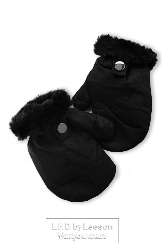Czarna kurtka zimowa z rękawiczkami