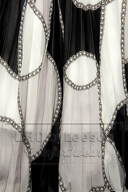 Wzorzysta midi sukienka czarno-biała