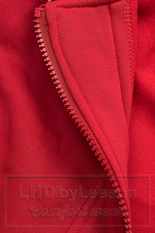 Czerwona bluza o asymetrycznym kroju