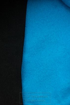 Niebieski komplet dresowy z wzorem