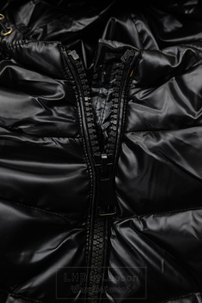 Czarna błyszcząca kurtka zimowa z odpinanym futerkiem