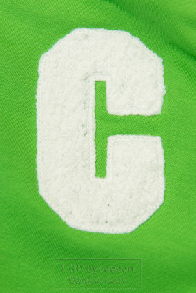 Zielono-biała bluza z naszywką