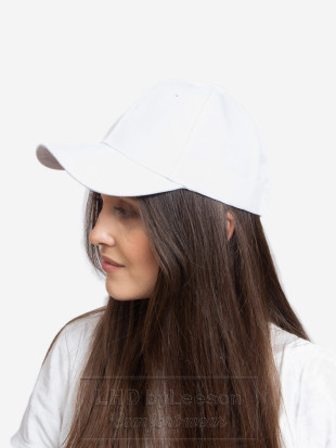 Klasyczna damska czapka z daszkiem biała