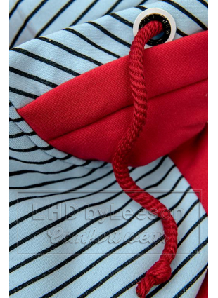 Czerwona wzorzysta bluza o wydłużonym kroju