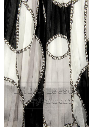 Wzorzysta midi sukienka czarno-biała