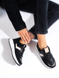 Czarne sneakersy na platformie