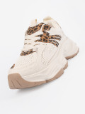 Sneakersy na grubej podeszwie w panterkę