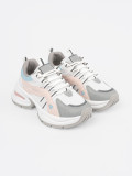 Pastelowe buty sportowe na platformie