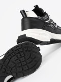 Czarne sneakersy damskie z ozdobnymi wstawkami