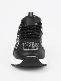 Czarne sneakersy damskie z ozdobnymi wstawkami