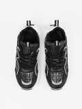 Czarne sneakersy damskie z ozdobnymi wstawkami