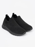 Czarne slip-on sneakers