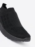 Czarne sportowe buty slip-on z siateczkową cholewką