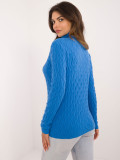 Niebieski sweter z golfem