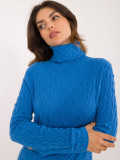 Niebieski sweter z golfem
