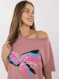 Stylowe t-shirt z aplikacją w ciemnoróżowym