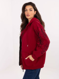 Bordowa bluza z kapturem i haftem