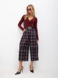 Elegancki bordowy sweter z kopertowym dekoltem w serek