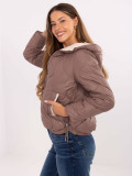 Brązowa kurtka przejściowa z kapturem