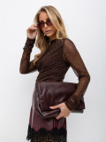 Elegancka brązowa bluzka ze stójką i cekinową aplikacją