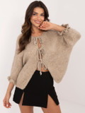 Stylowy beżowy sweter z 3/4 rękawami