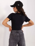 Czarna gładka bluzka z krótkim rękawem