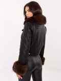 Krótka czarna kurtka z ekoskóry z podszewką