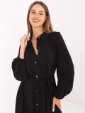 Elegancka czarna midi sukienka z długim rękawem
