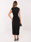 Czarna elegancka sukienka midi z dekoltem wodą