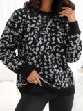 Czarny sweter z motywem zwierzęcym