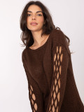Elegancki brązowy sweter z okrągłym dekoltem