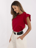 Elegancka czerwona bluzka z falbanami