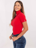 Elegancki czerwony sweter z golfem