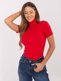 Elegancki czerwony sweter z golfem