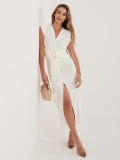 Elegancka sukienka midi z kopertowym dekoltem i marszczeniem, ecru
