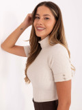 Elegancki beżowy sweter z golfem