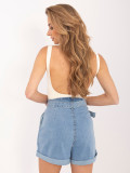 Jasnoniebieskie damskie szorty jeansowe paperbag z paskiem