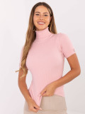 Elegancki różowy sweter z golfem