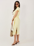 Jasnożółta bawełniana sukienka letnia z paskiem