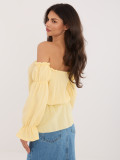 Żółta bluzka hiszpanka z bufiastym rękawem