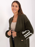 Stylowy khaki kardigan z kieszeniami i bufiastymi rękawami