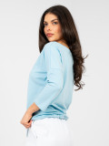 Jasnoniebieska bawełniana bluzka z rękawem 3/4 i wiązaniem
