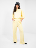 Żółte szerokie spodnie dresowe