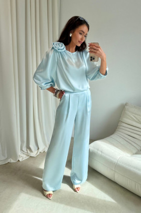 Spodnie w kolorze baby blue