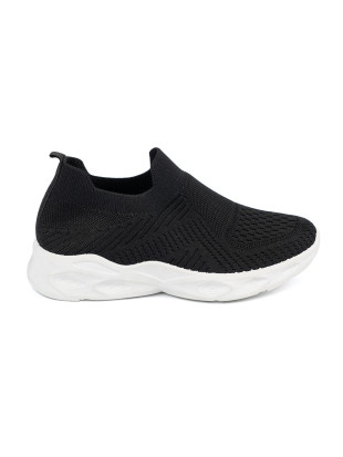 Czarne buty sportowe