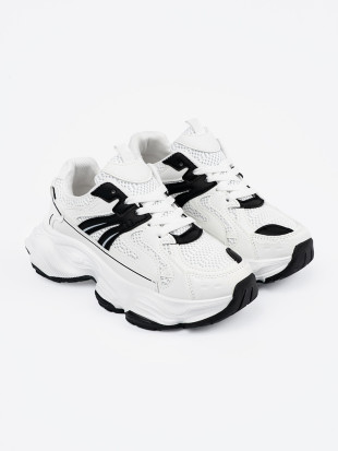 Sneakersy na grubej podeszwie białe