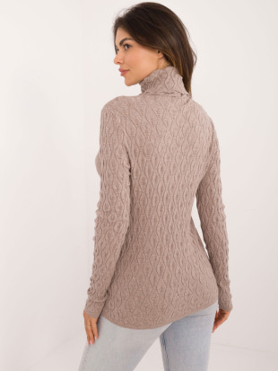 Elegancki beżowy sweter z golfem