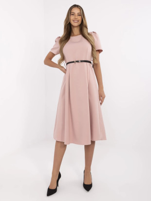 Elegancka midi sukienka w ciemnoróżowym