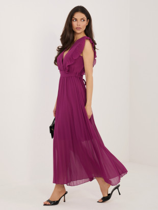 Rozkloszowana fioletowa sukienka midi z paskiem