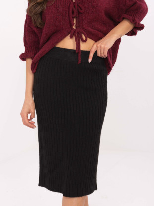 Elegancka czarna midi spódnica
